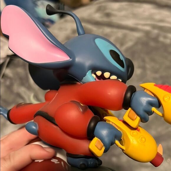 Stitch Rocket Toy - Blue and Yellow - Picture 5 of 5